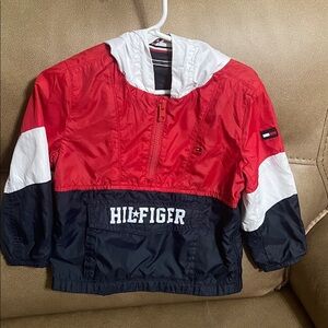 Tommy Hilfiger: Water Resistant Windbreaker